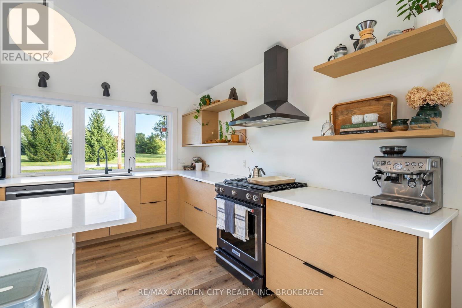 4110 13th Street, Lincoln, Ontario  L0R 1S0 - Photo 10 - X12468227