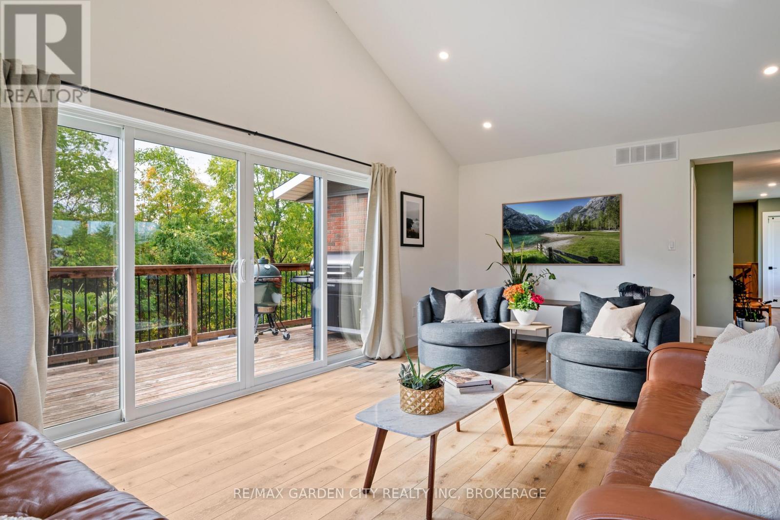 4110 13th Street, Lincoln, Ontario  L0R 1S0 - Photo 5 - X12468227