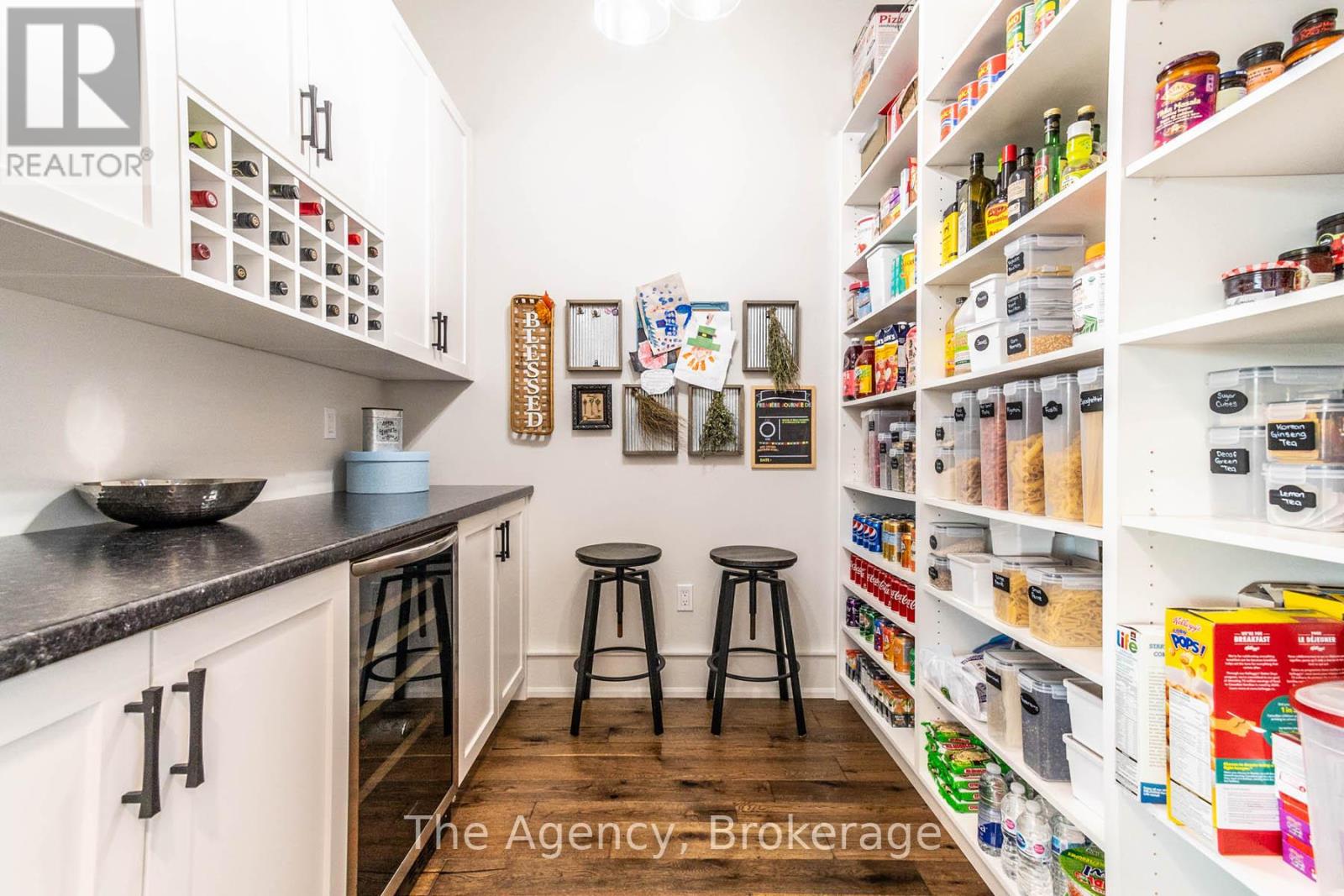 119 Willowbrook Drive, Welland, Ontario  L3C 0G2 - Photo 6 - X12468883