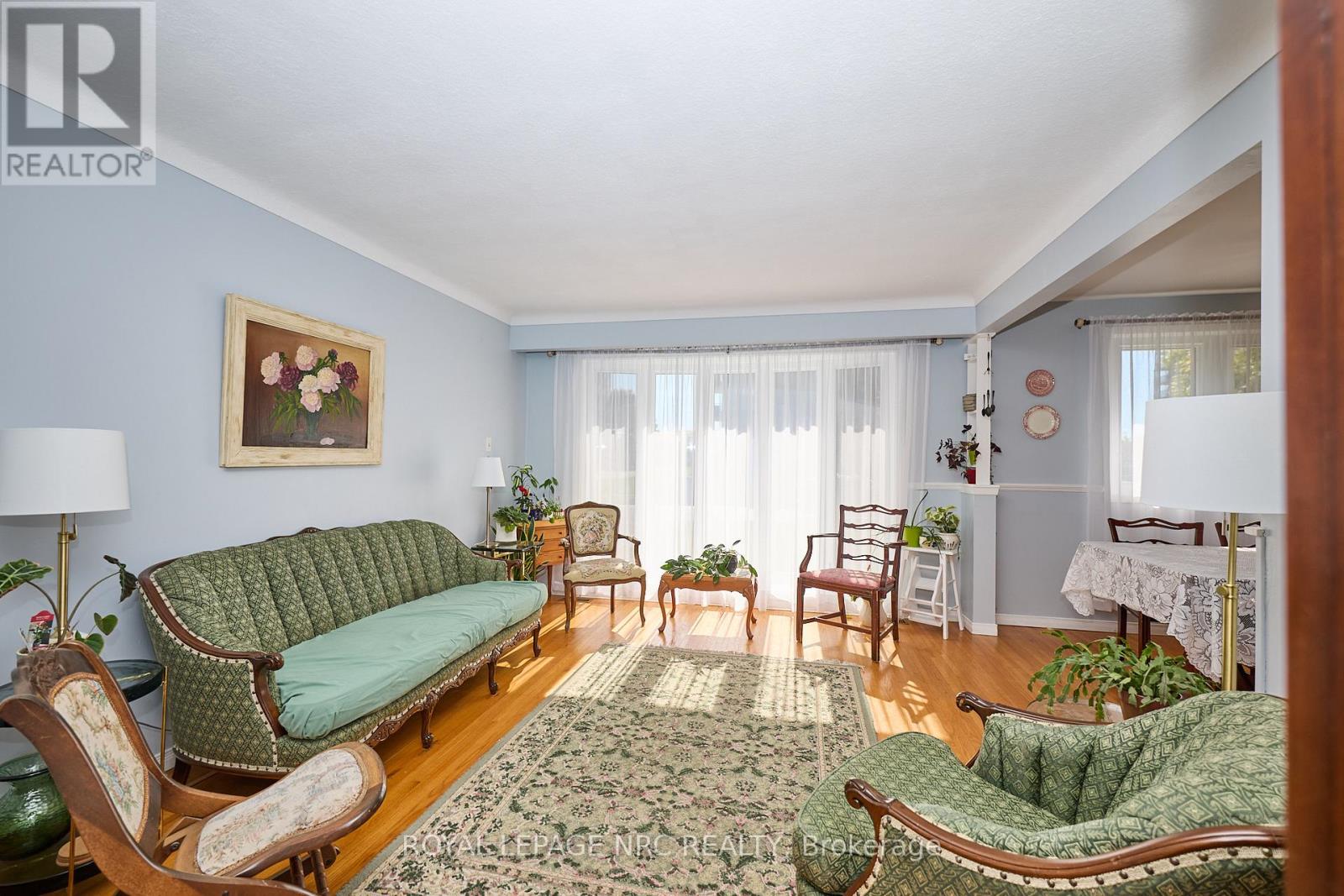 73 Roehampton Avenue, St. Catharines, Ontario  L2M 6B7 - Photo 13 - X12469466