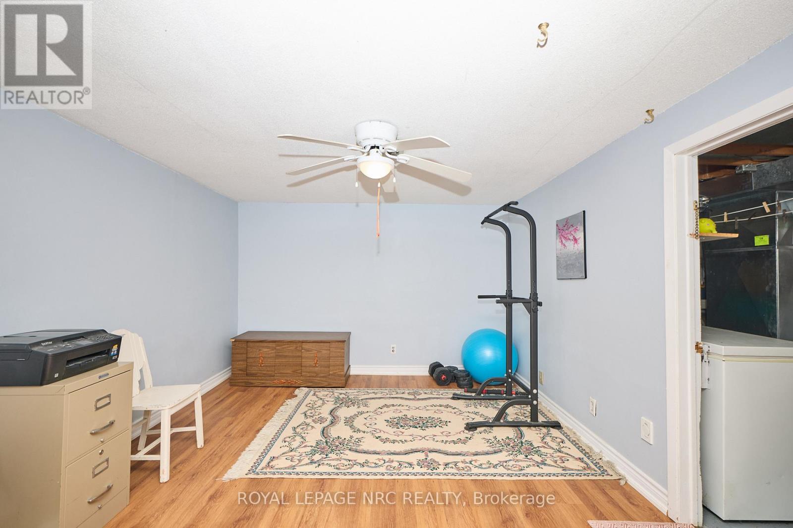 73 Roehampton Avenue, St. Catharines, Ontario  L2M 6B7 - Photo 34 - X12469466