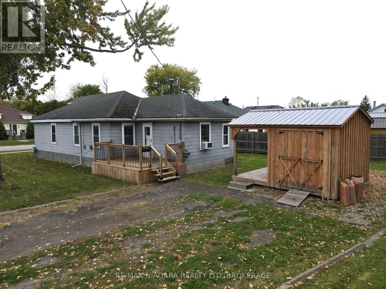 59 Radford Avenue, Fort Erie, Ontario  L2A 5H7 - Photo 4 - X12469770