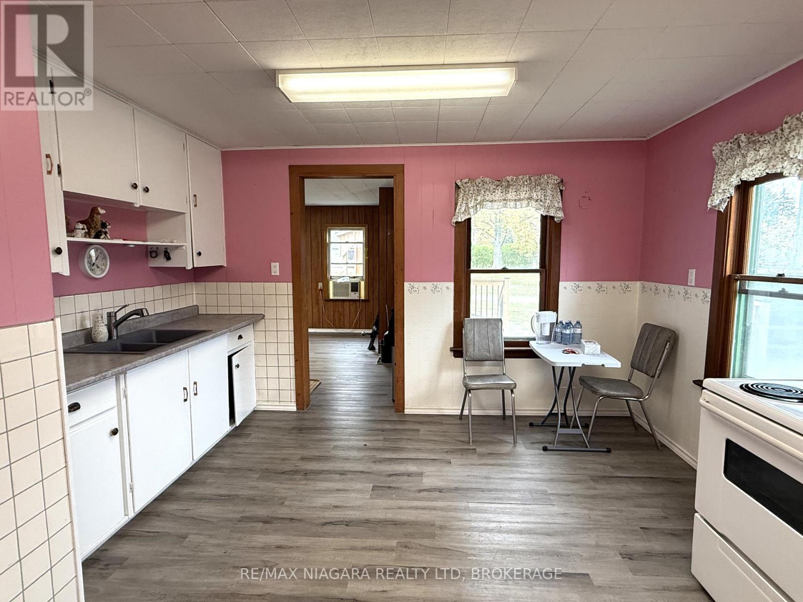 59 Radford Avenue, Fort Erie, Ontario  L2A 5H7 - Photo 8 - X12469770