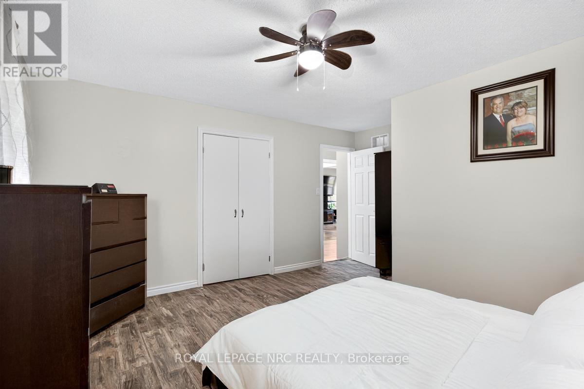 56 Santone Avenue, Welland, Ontario  L3C 2J4 - Photo 17 - X12469809