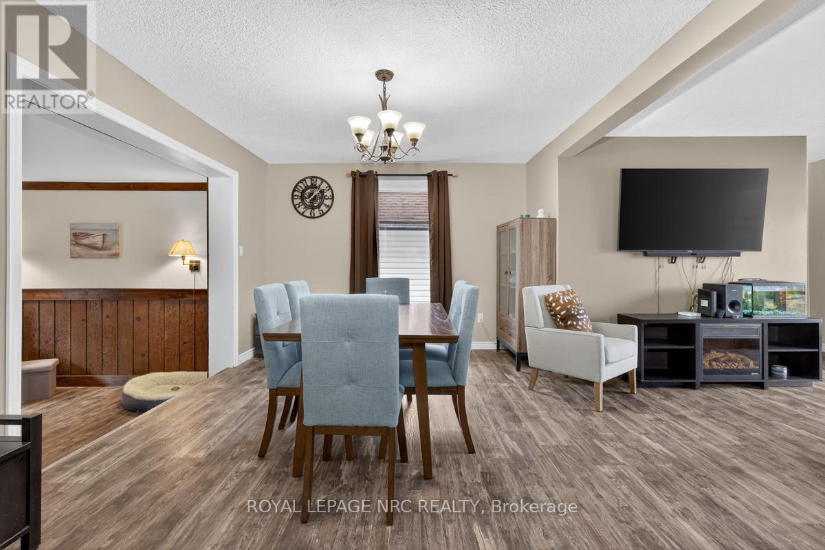 56 Santone Avenue, Welland, Ontario  L3C 2J4 - Photo 18 - X12469809