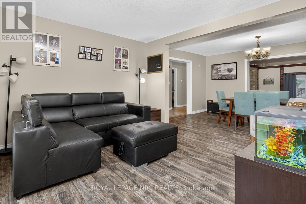 56 Santone Avenue, Welland, Ontario  L3C 2J4 - Photo 23 - X12469809