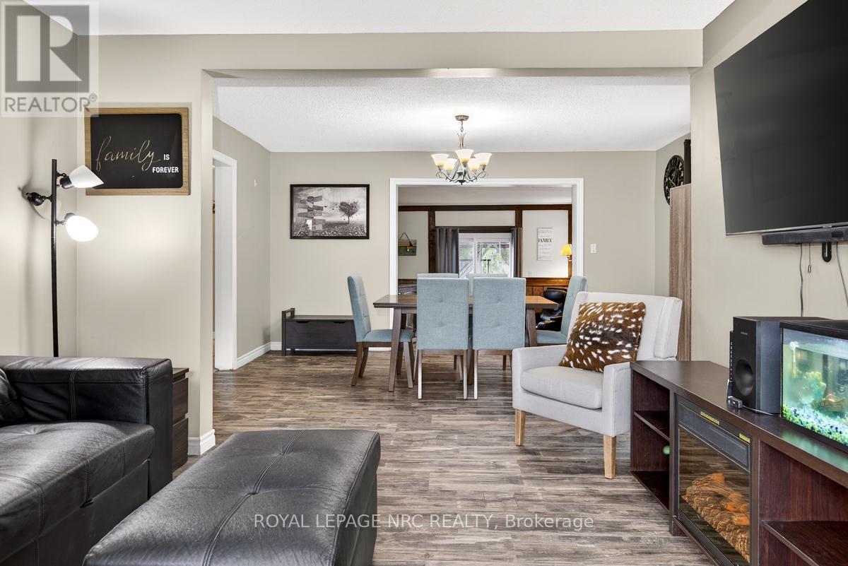 56 Santone Avenue, Welland, Ontario  L3C 2J4 - Photo 24 - X12469809