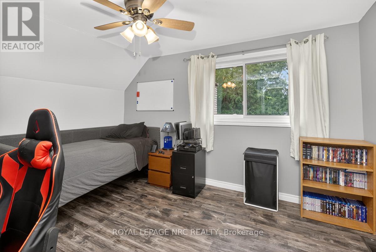 56 Santone Avenue, Welland, Ontario  L3C 2J4 - Photo 34 - X12469809