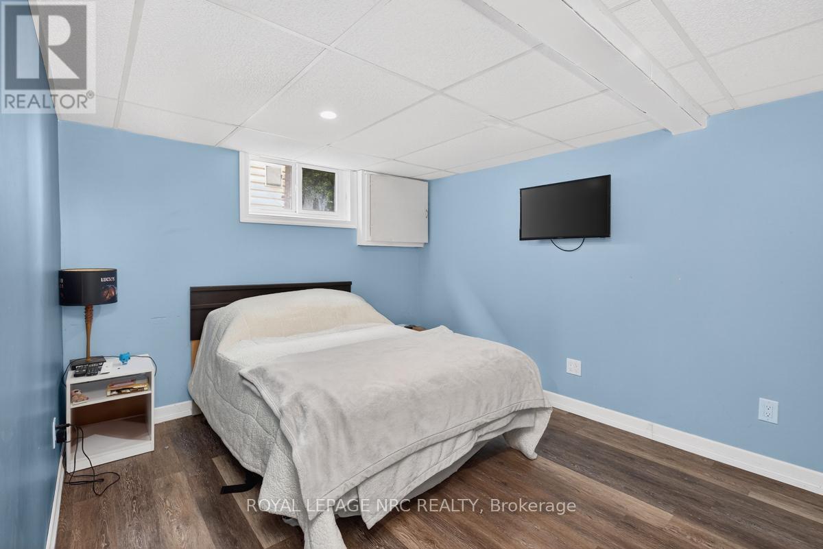 56 Santone Avenue, Welland, Ontario  L3C 2J4 - Photo 37 - X12469809