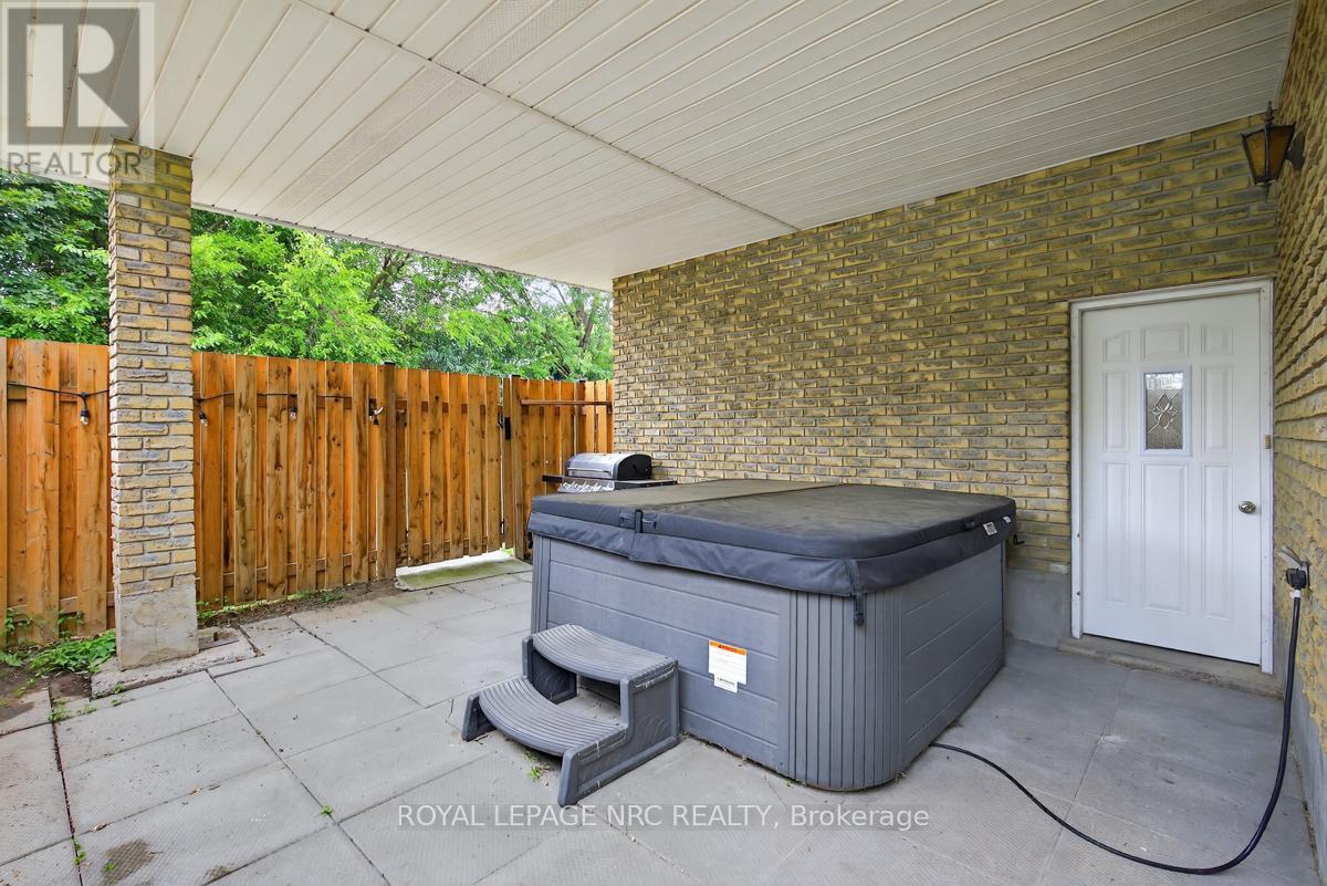 56 Santone Avenue, Welland, Ontario  L3C 2J4 - Photo 40 - X12469809