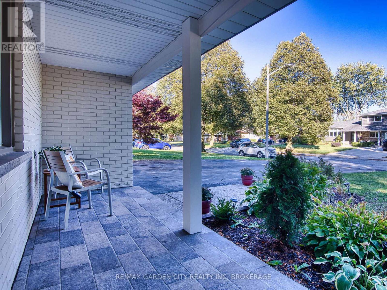 3563 Harvard Avenue, Niagara Falls, Ontario  L2J 3C6 - Photo 6 - X12469857