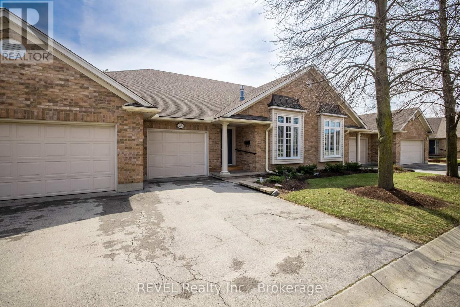 23 - 1439 Niagara Stone Road, Niagara-On-The-Lake, Ontario  L0S 1J0 - Photo 2 - X12470004