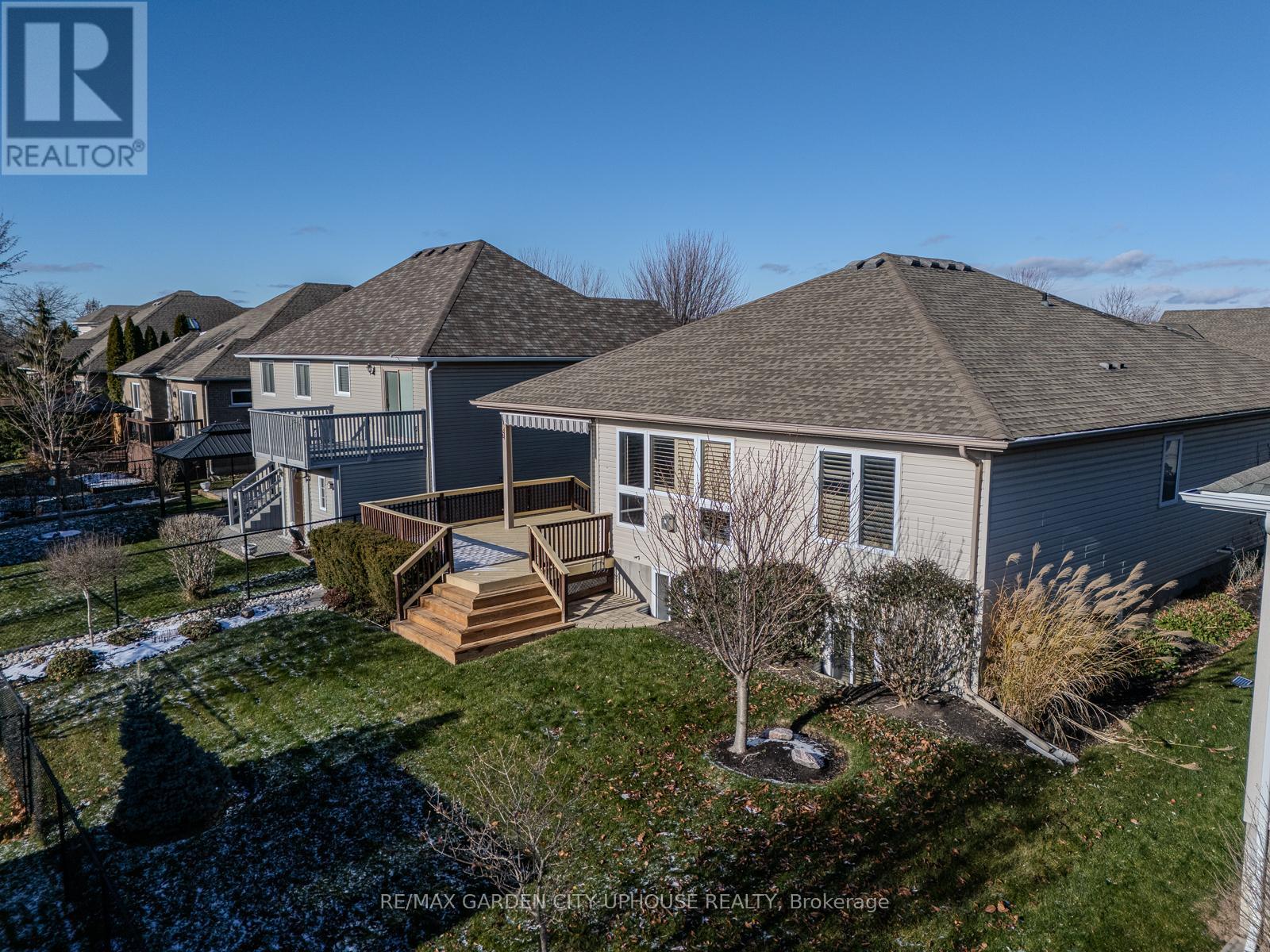 132 Loretta Drive, Niagara-On-The-Lake, Ontario  L0S 1T0 - Photo 13 - X12470071