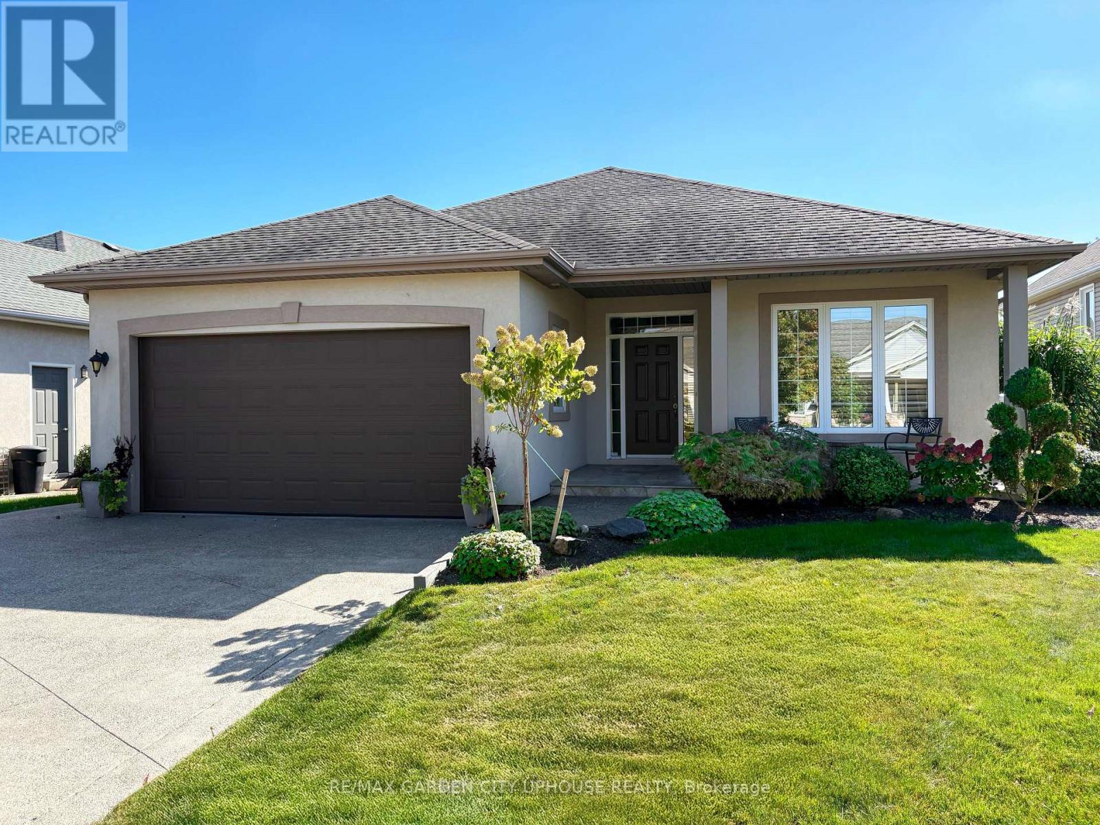 132 Loretta Drive, Niagara-On-The-Lake, Ontario  L0S 1T0 - Photo 18 - X12470071