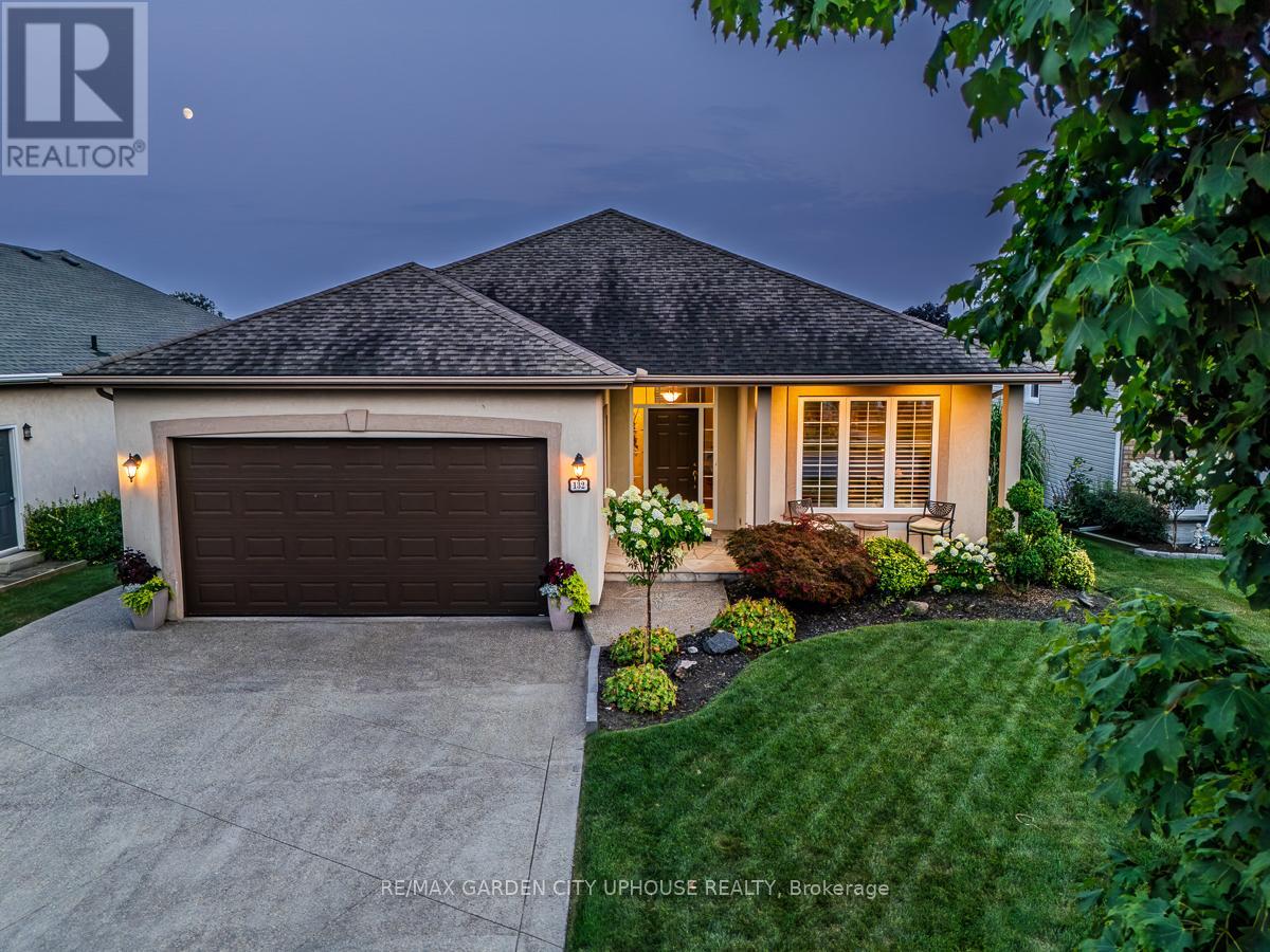 132 Loretta Drive, Niagara-On-The-Lake, Ontario  L0S 1T0 - Photo 2 - X12470071