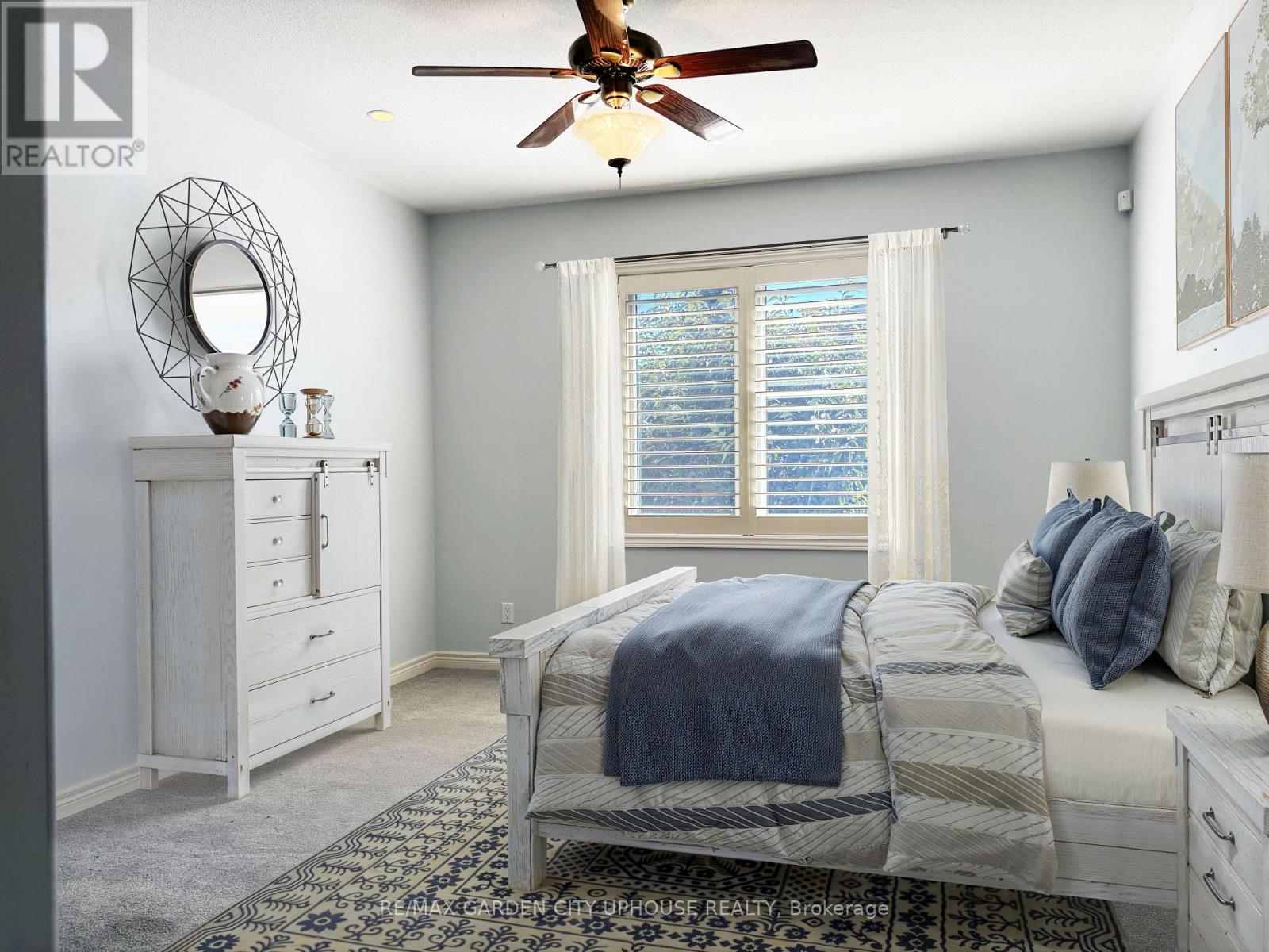 132 Loretta Drive, Niagara-On-The-Lake, Ontario  L0S 1T0 - Photo 7 - X12470071