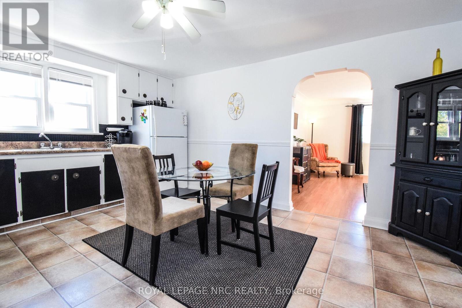 5367 Kitchener Street, Niagara Falls, Ontario  L2G 1B6 - Photo 29 - X12470099