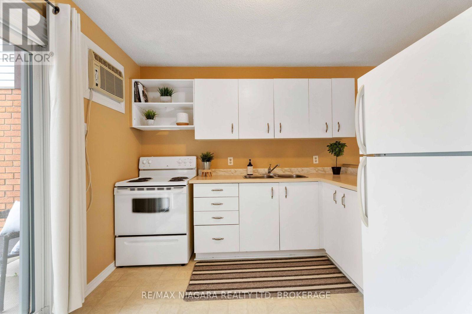 7 - 35 Nova Crescent, Welland, Ontario  L3C 6P8 - Photo 14 - X12470199