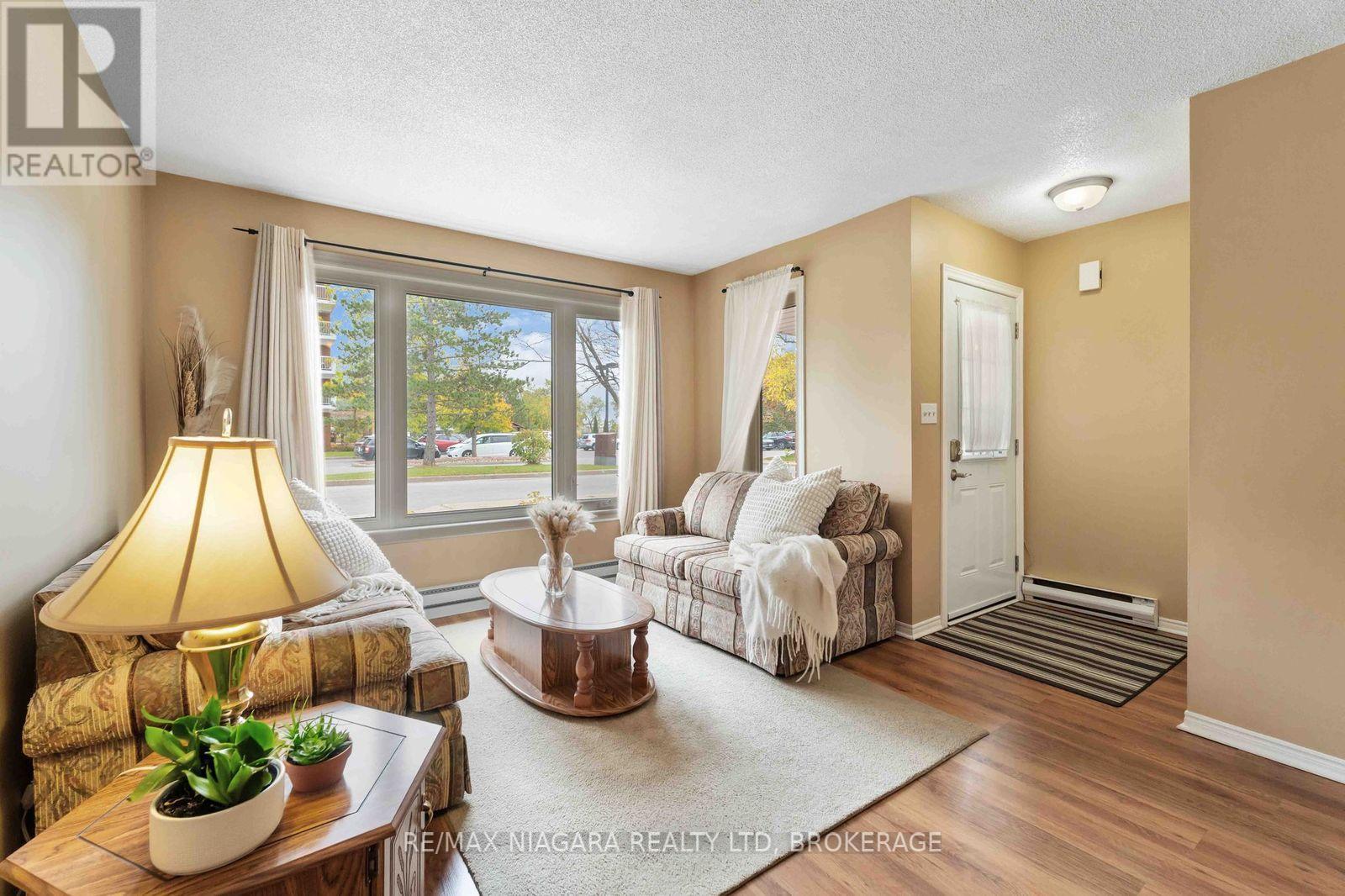 7 - 35 Nova Crescent, Welland, Ontario  L3C 6P8 - Photo 6 - X12470199