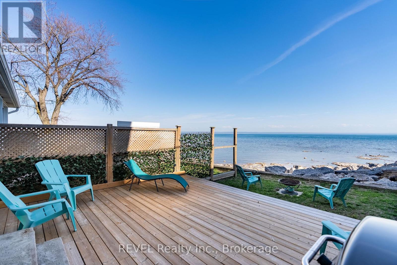 3819 Terrace Lane, Fort Erie, Ontario  L0S 1B0 - Photo 2 - X12472347