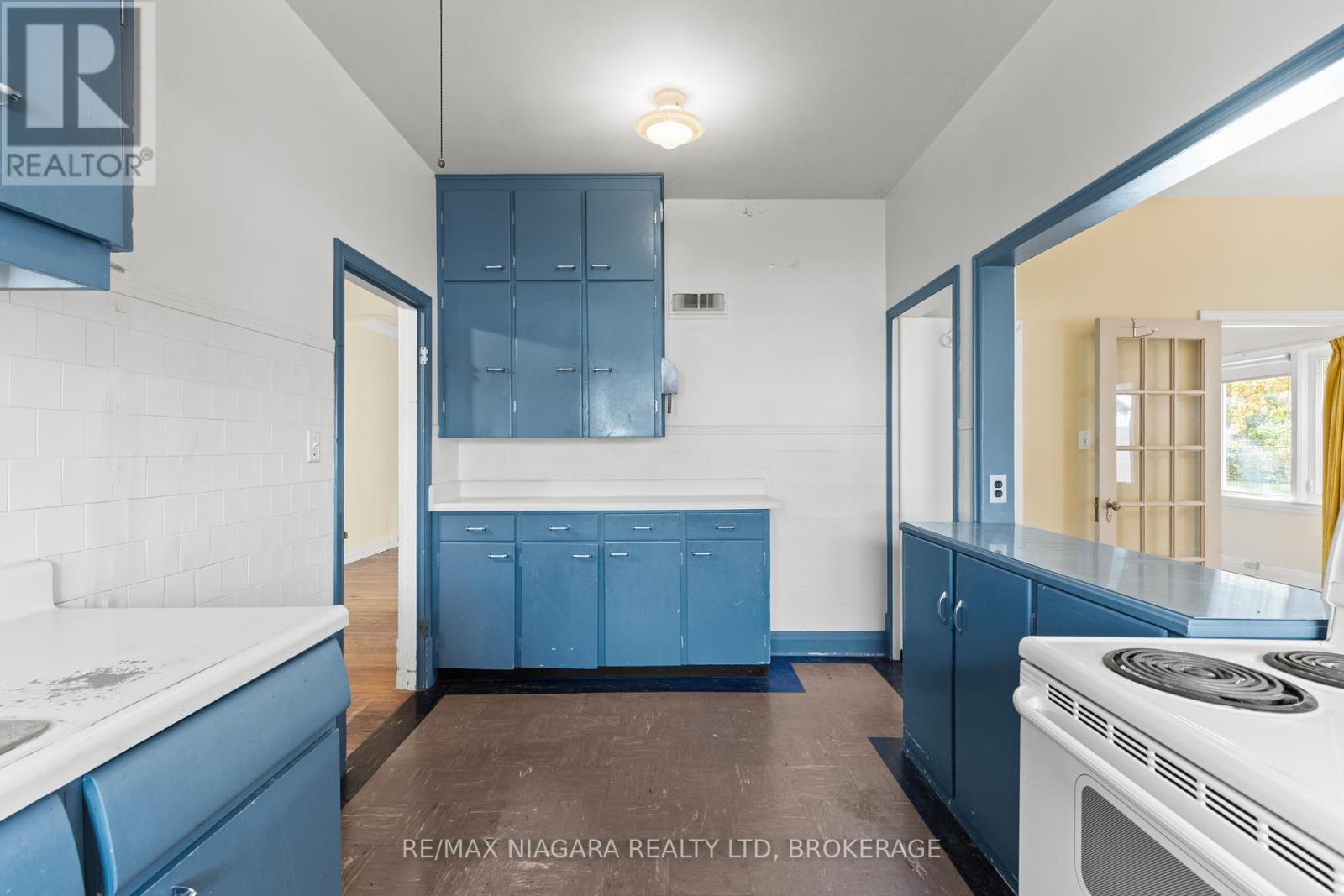 87 Fitch Street, Welland, Ontario  L3C 4V3 - Photo 10 - X12473584