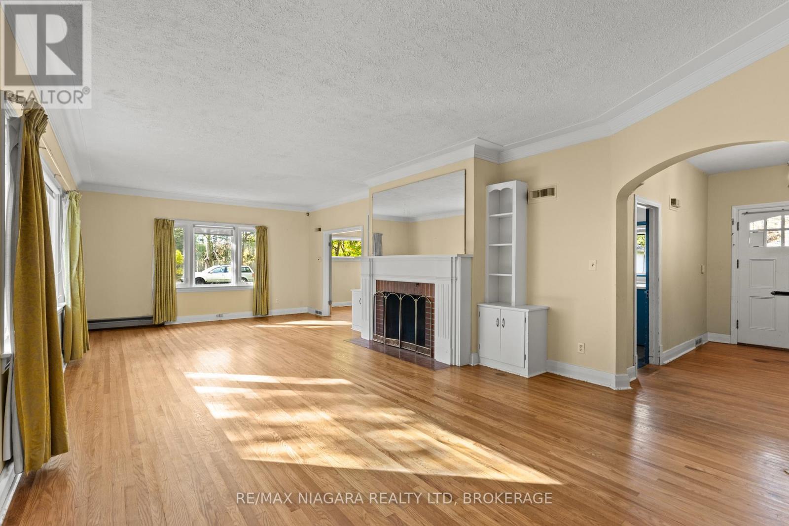 87 Fitch Street, Welland, Ontario  L3C 4V3 - Photo 14 - X12473584