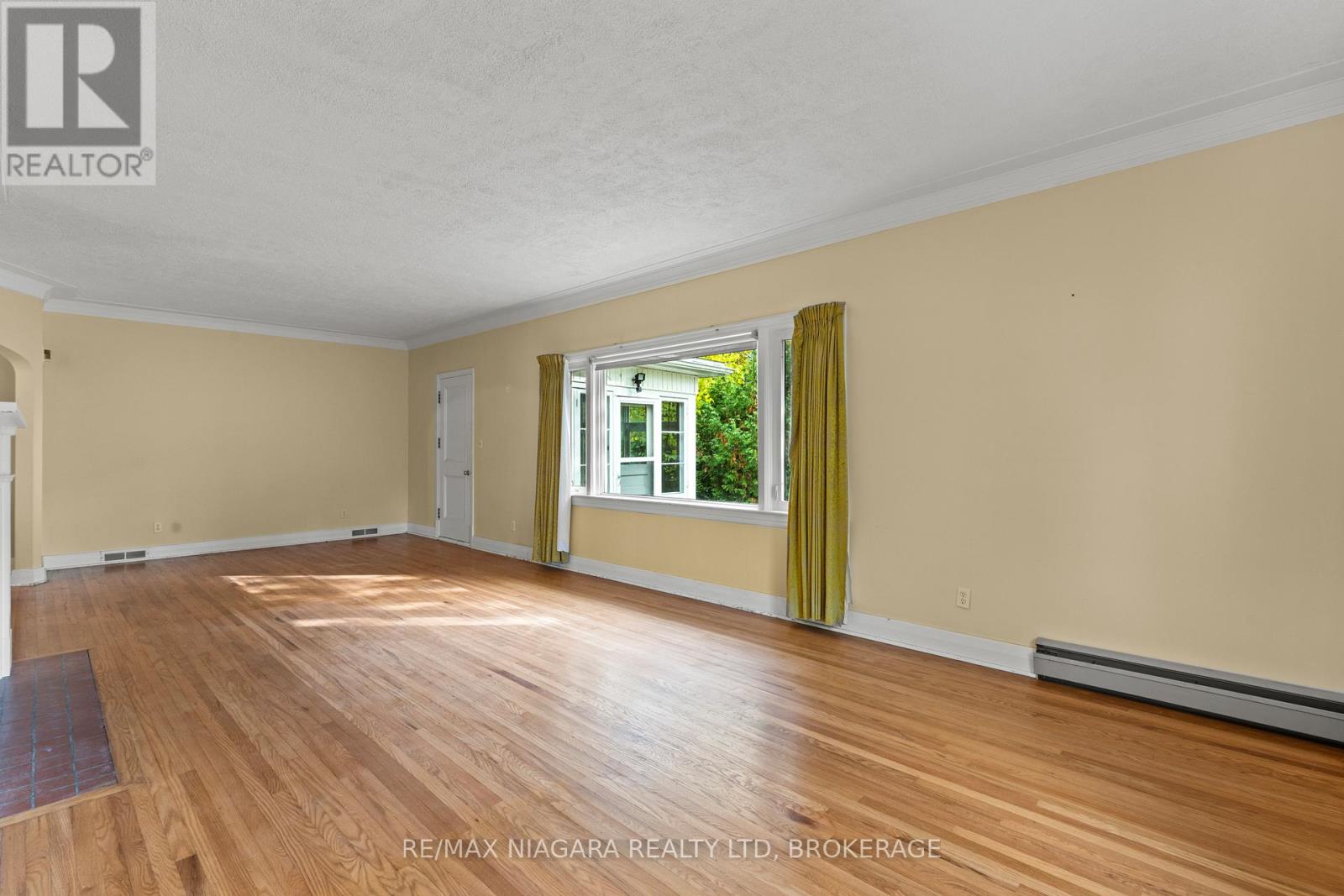 87 Fitch Street, Welland, Ontario  L3C 4V3 - Photo 15 - X12473584