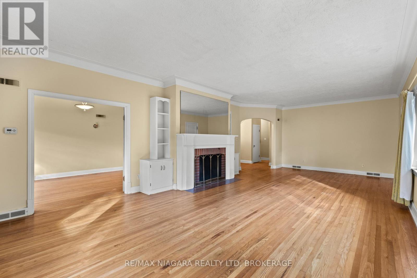 87 Fitch Street, Welland, Ontario  L3C 4V3 - Photo 16 - X12473584