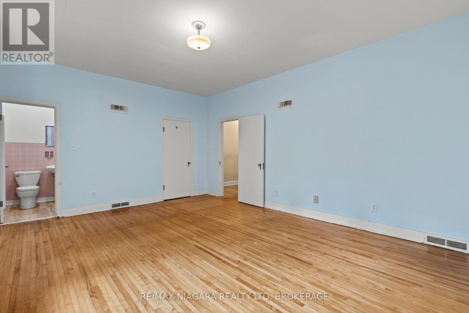 87 Fitch Street, Welland, Ontario  L3C 4V3 - Photo 24 - X12473584