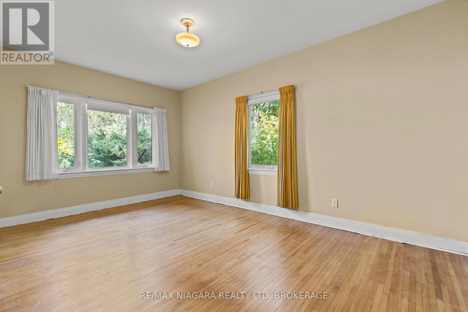 87 Fitch Street, Welland, Ontario  L3C 4V3 - Photo 26 - X12473584