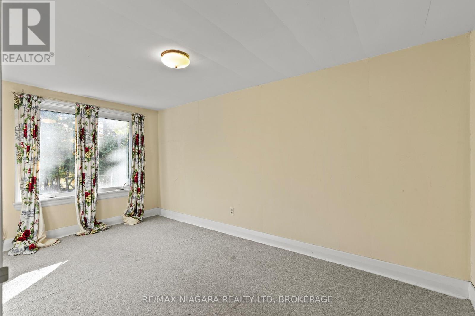 87 Fitch Street, Welland, Ontario  L3C 4V3 - Photo 32 - X12473584