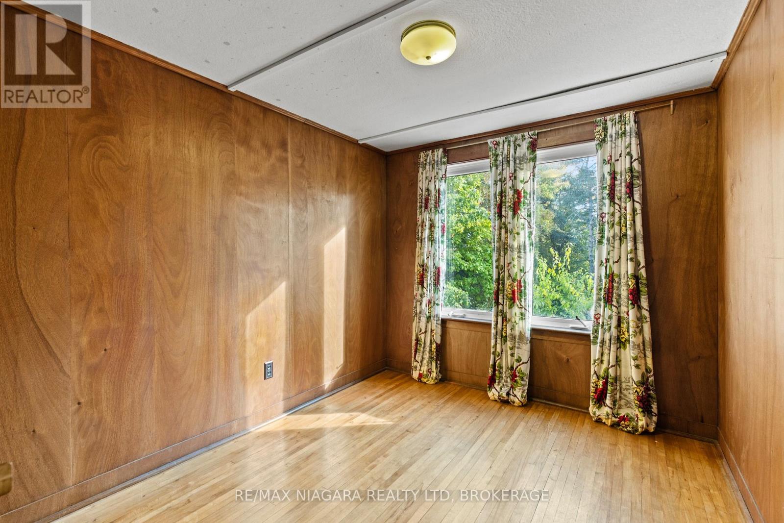 87 Fitch Street, Welland, Ontario  L3C 4V3 - Photo 34 - X12473584