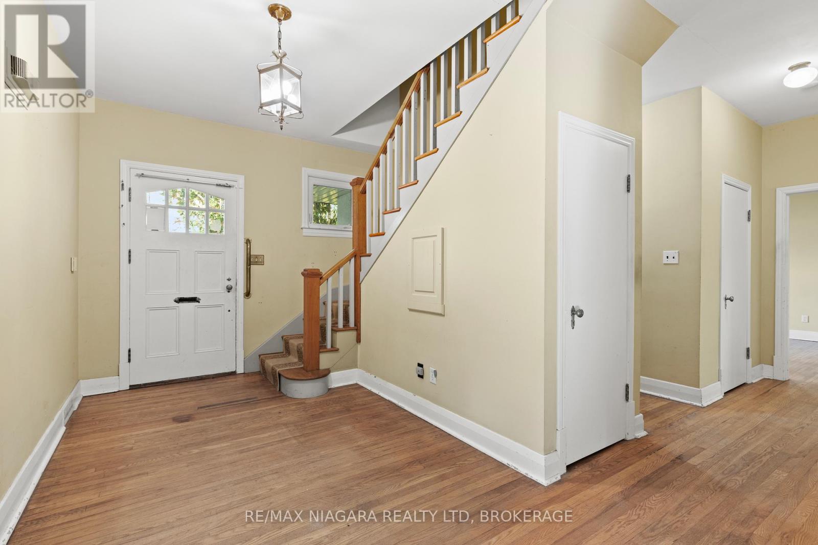 87 Fitch Street, Welland, Ontario  L3C 4V3 - Photo 6 - X12473584