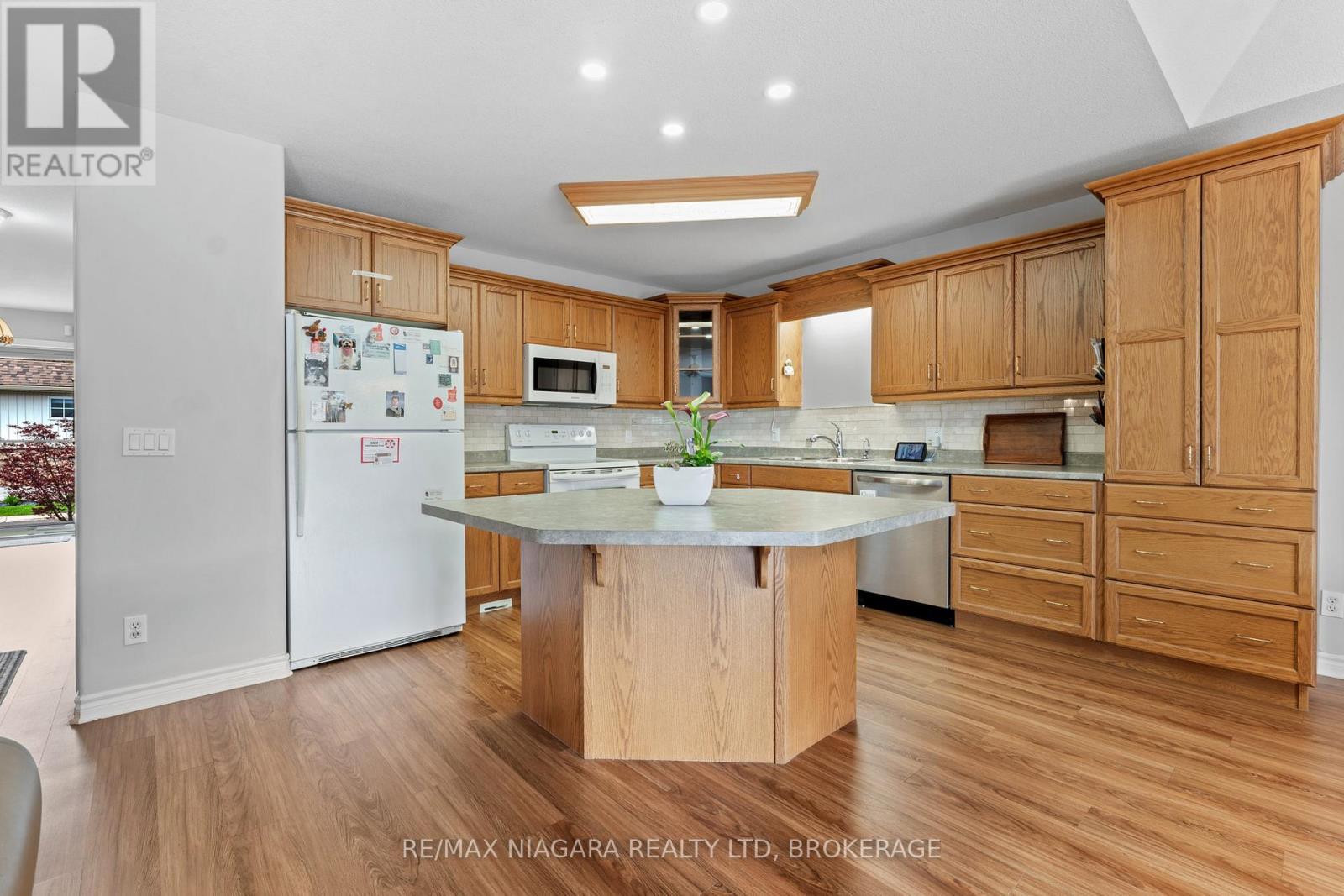 4 - 3730 Disher Street, Fort Erie, Ontario  L0S 1N0 - Photo 10 - X12473767