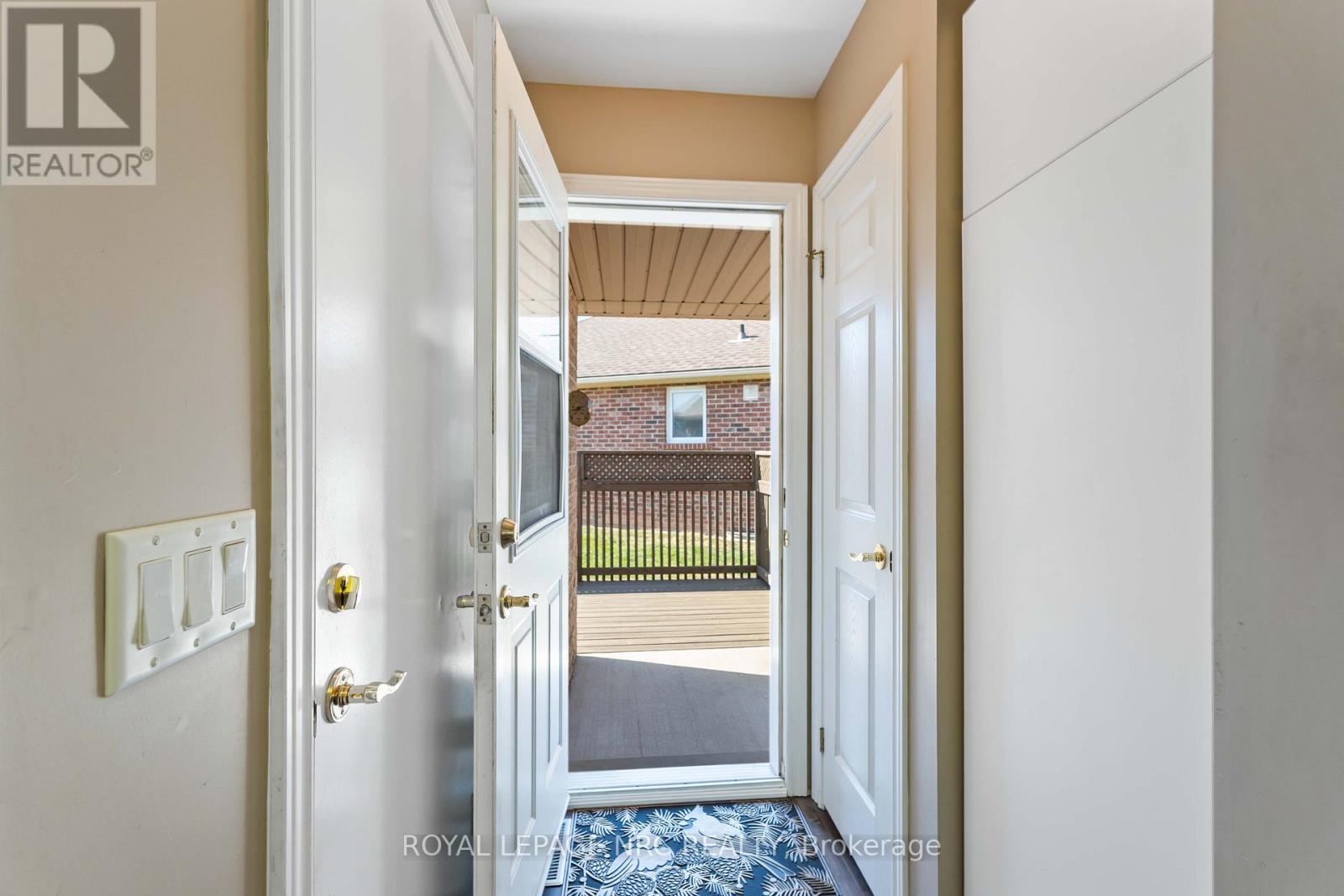 3900 Rainbow Lane, Lincoln, Ontario  L0R 2C0 - Photo 14 - X12474018