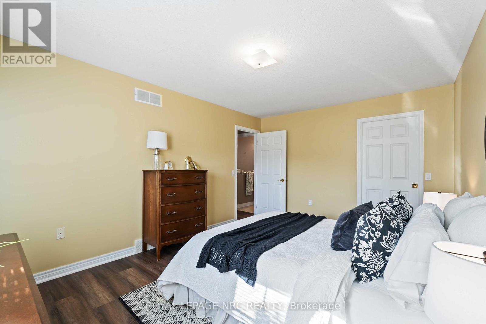 3900 Rainbow Lane, Lincoln, Ontario  L0R 2C0 - Photo 19 - X12474018