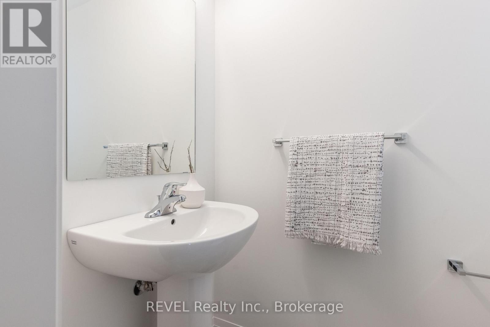 34 - 35 Southworth Street N, Welland, Ontario  L3B 1X8 - Photo 14 - X12474077