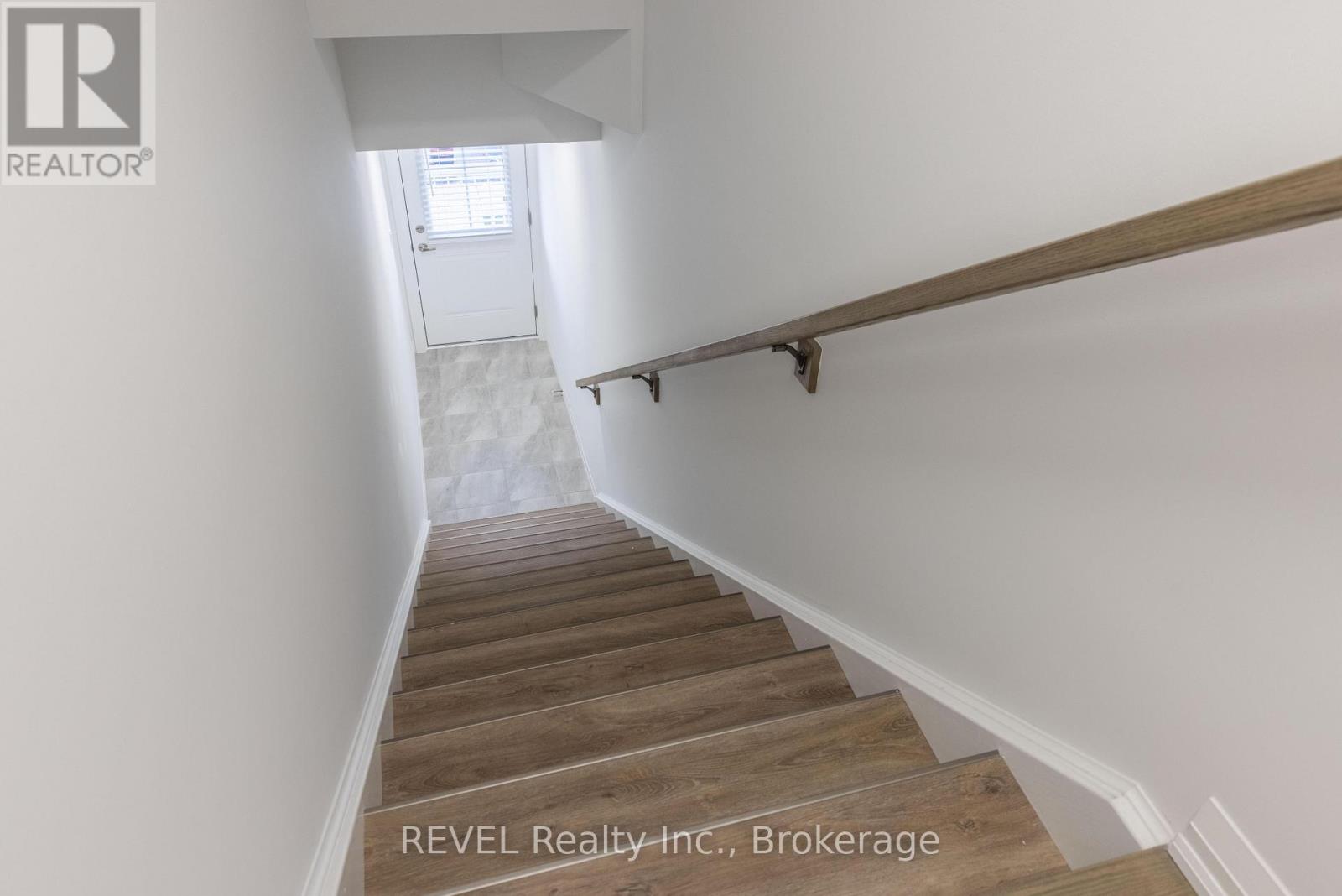 34 - 35 Southworth Street N, Welland, Ontario  L3B 1X8 - Photo 6 - X12474077