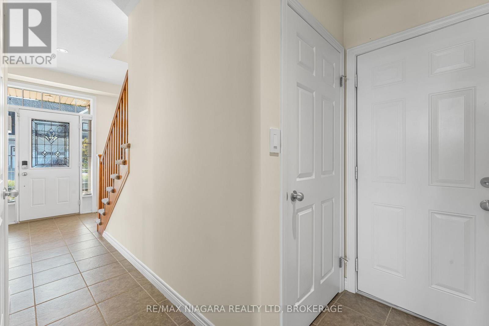 750 Lakeshore Road, Fort Erie, Ontario  L2A 0B4 - Photo 12 - X12474162