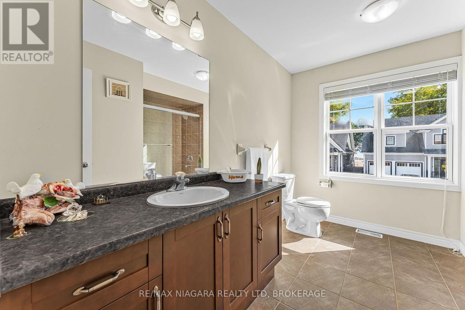 750 Lakeshore Road, Fort Erie, Ontario  L2A 0B4 - Photo 21 - X12474162