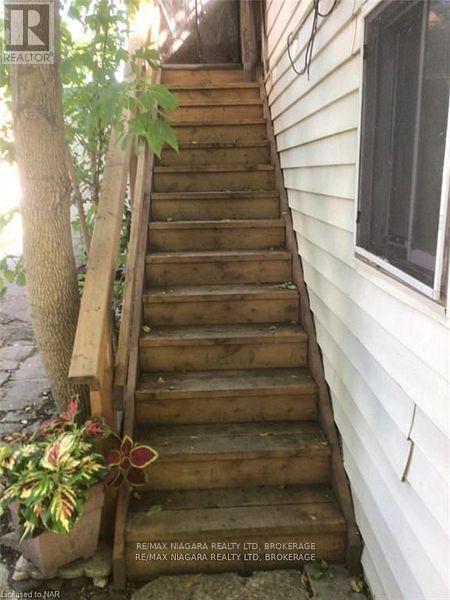 4541 Crysler Avenue, Niagara Falls, Ontario  L2E 3V5 - Photo 9 - X12475502