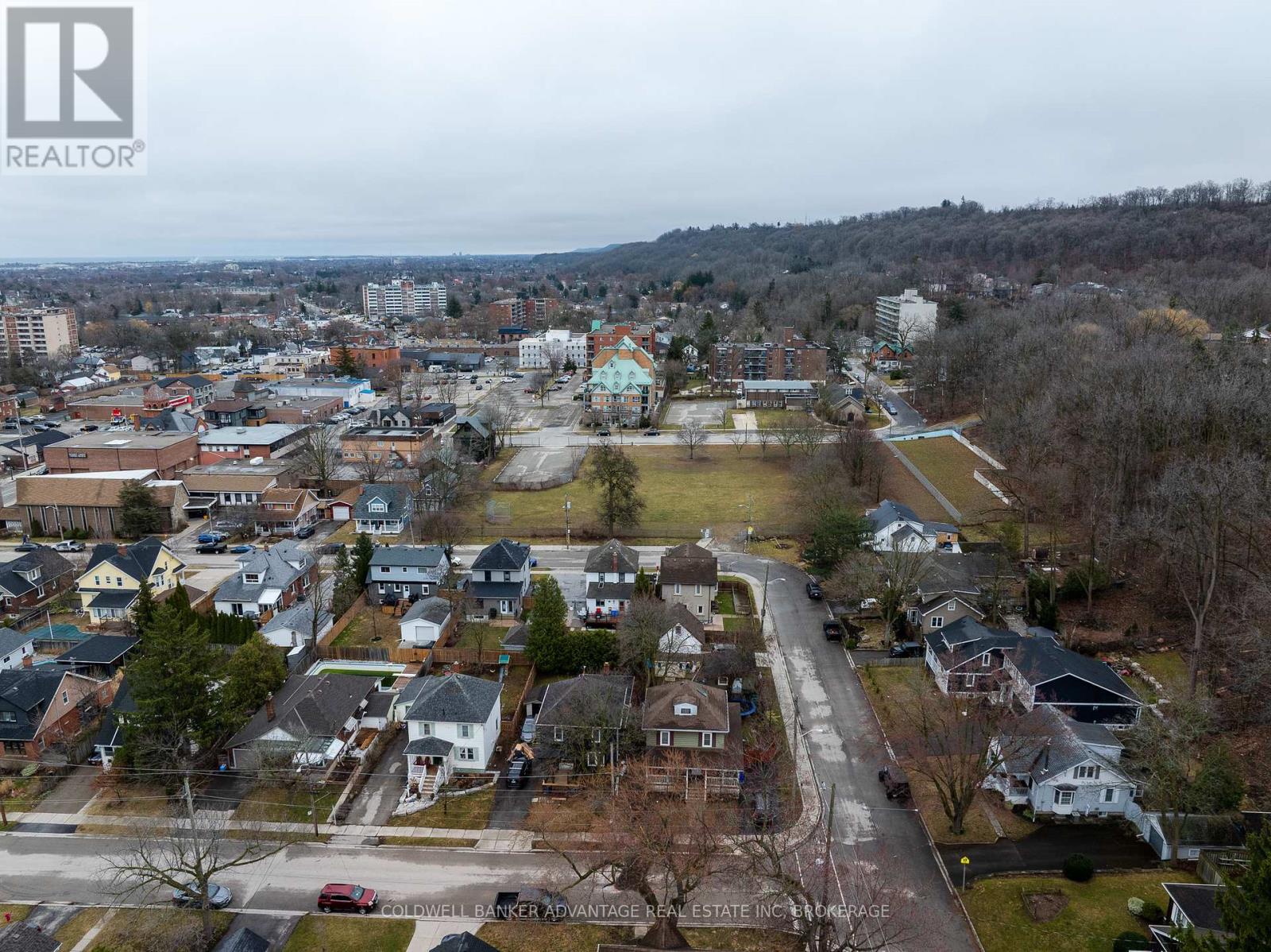 17 Wardrope Avenue, Hamilton, Ontario  L8G 1R9 - Photo 36 - X12475551