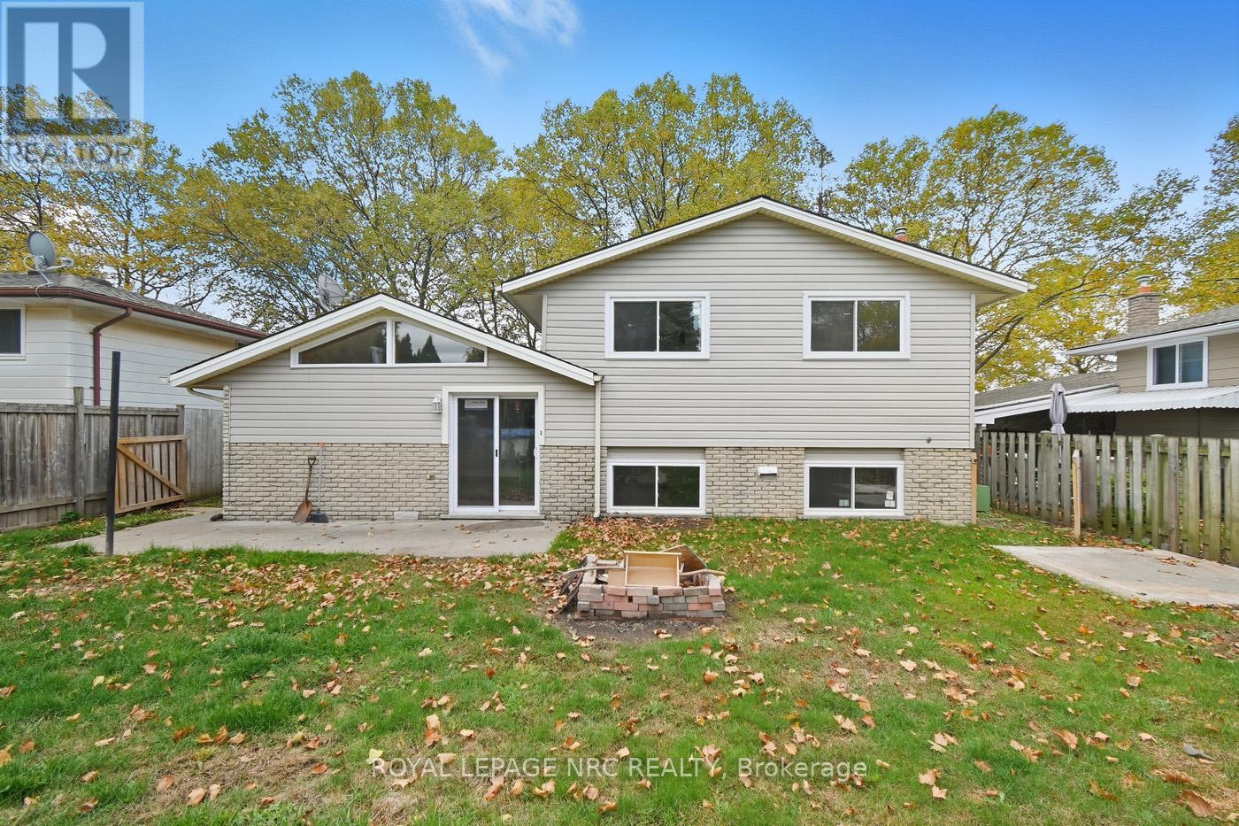 4448 Meadowvale Drive, Niagara Falls, Ontario  L2E 5W9 - Photo 26 - X12475856