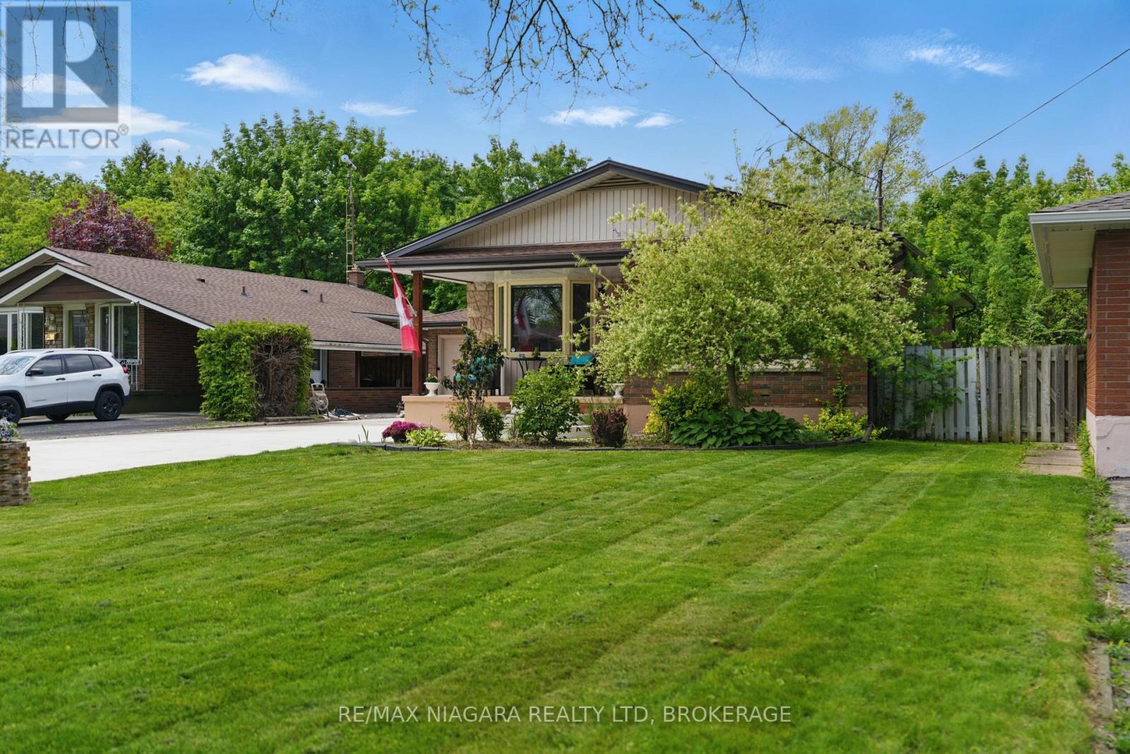 84 Regent Drive, St. Catharines, Ontario  L2M 3L7 - Photo 5 - X12476505