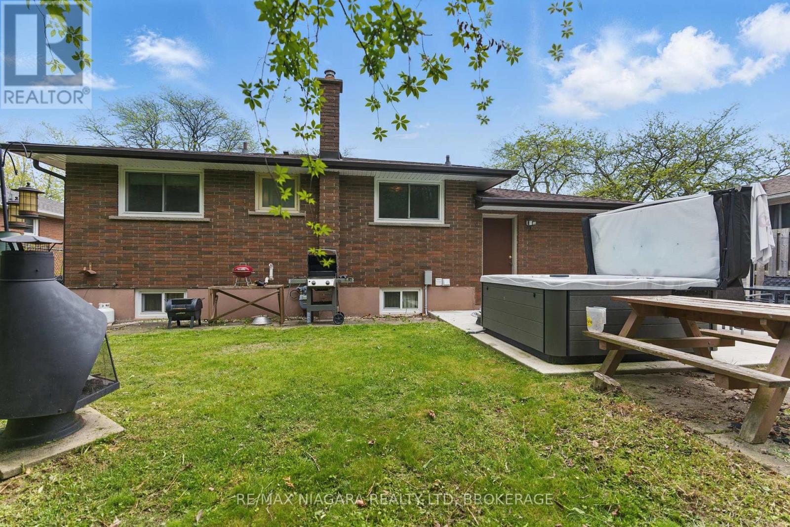 84 Regent Drive, St. Catharines, Ontario  L2M 3L7 - Photo 6 - X12476505
