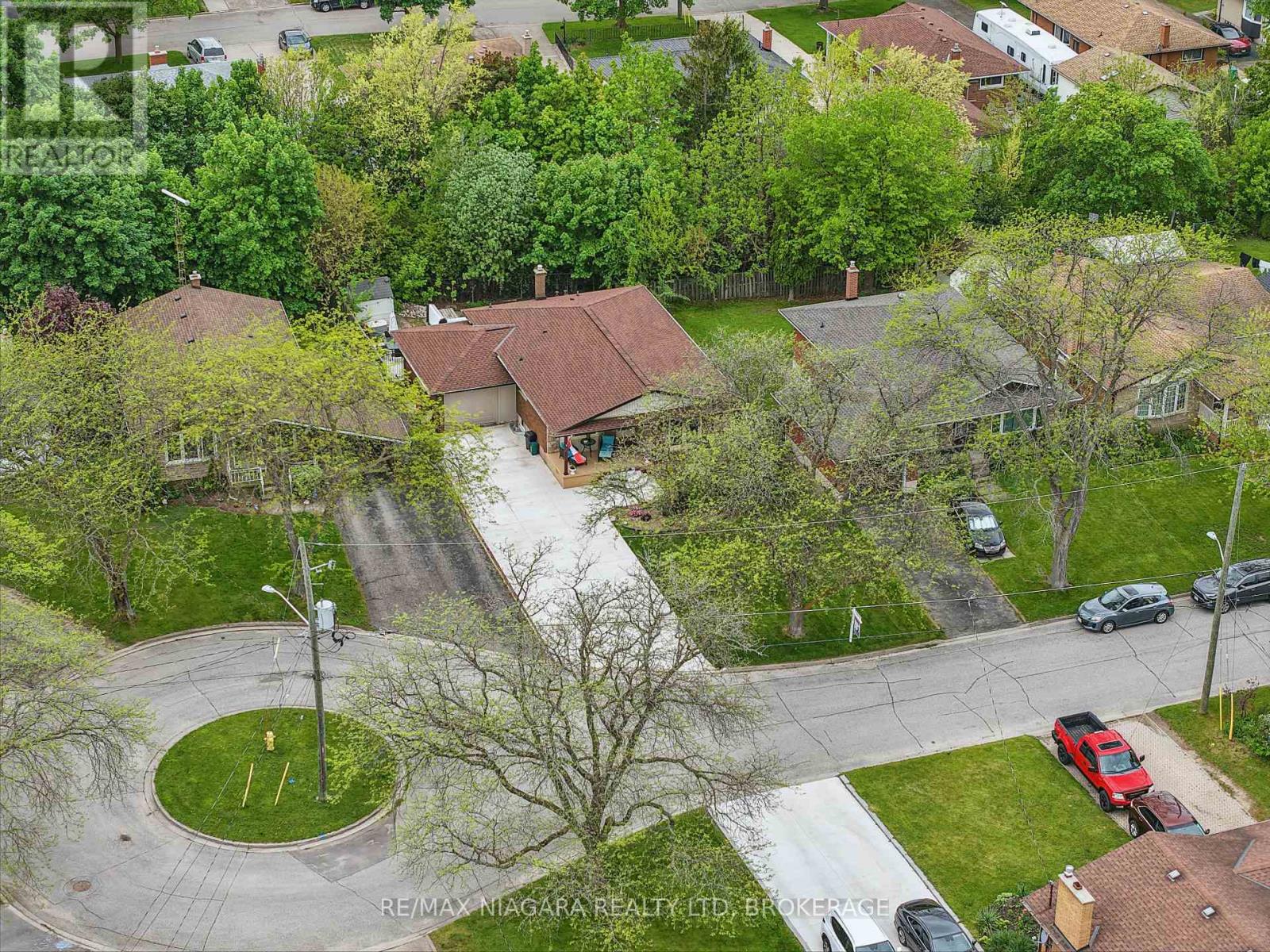 84 Regent Drive, St. Catharines, Ontario  L2M 3L7 - Photo 8 - X12476505