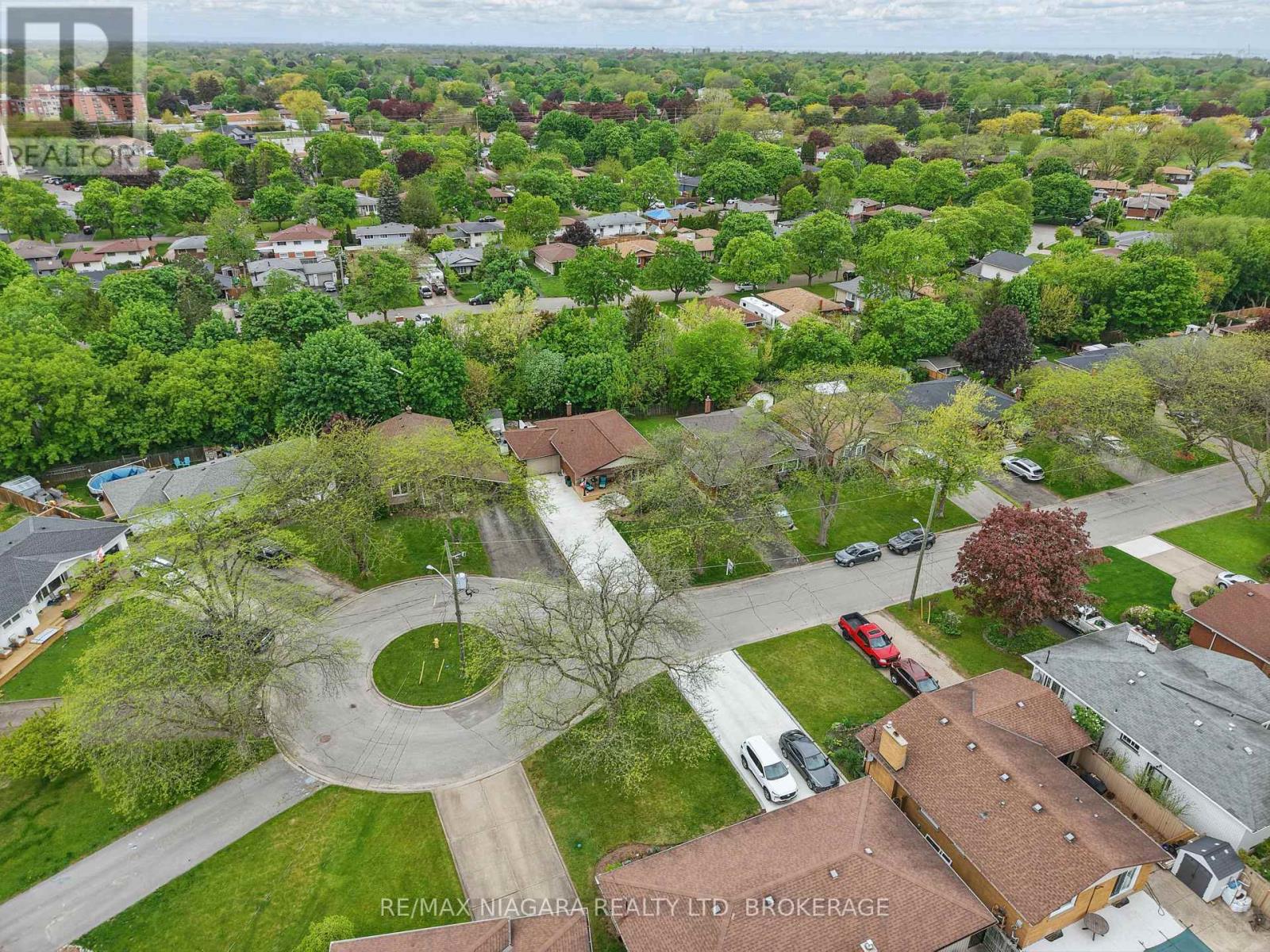 84 Regent Drive, St. Catharines, Ontario  L2M 3L7 - Photo 9 - X12476505