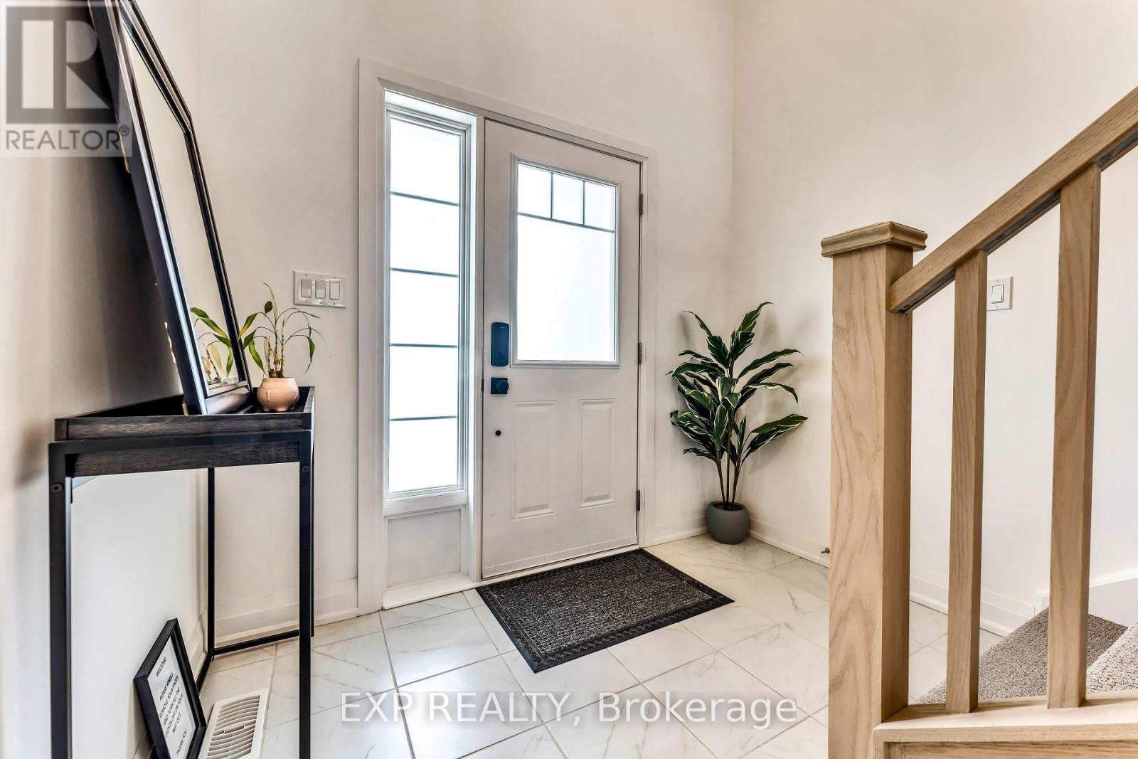 156 Schooners Lane, Blue Mountains, Ontario  N0H 2P0 - Photo 4 - X12477180