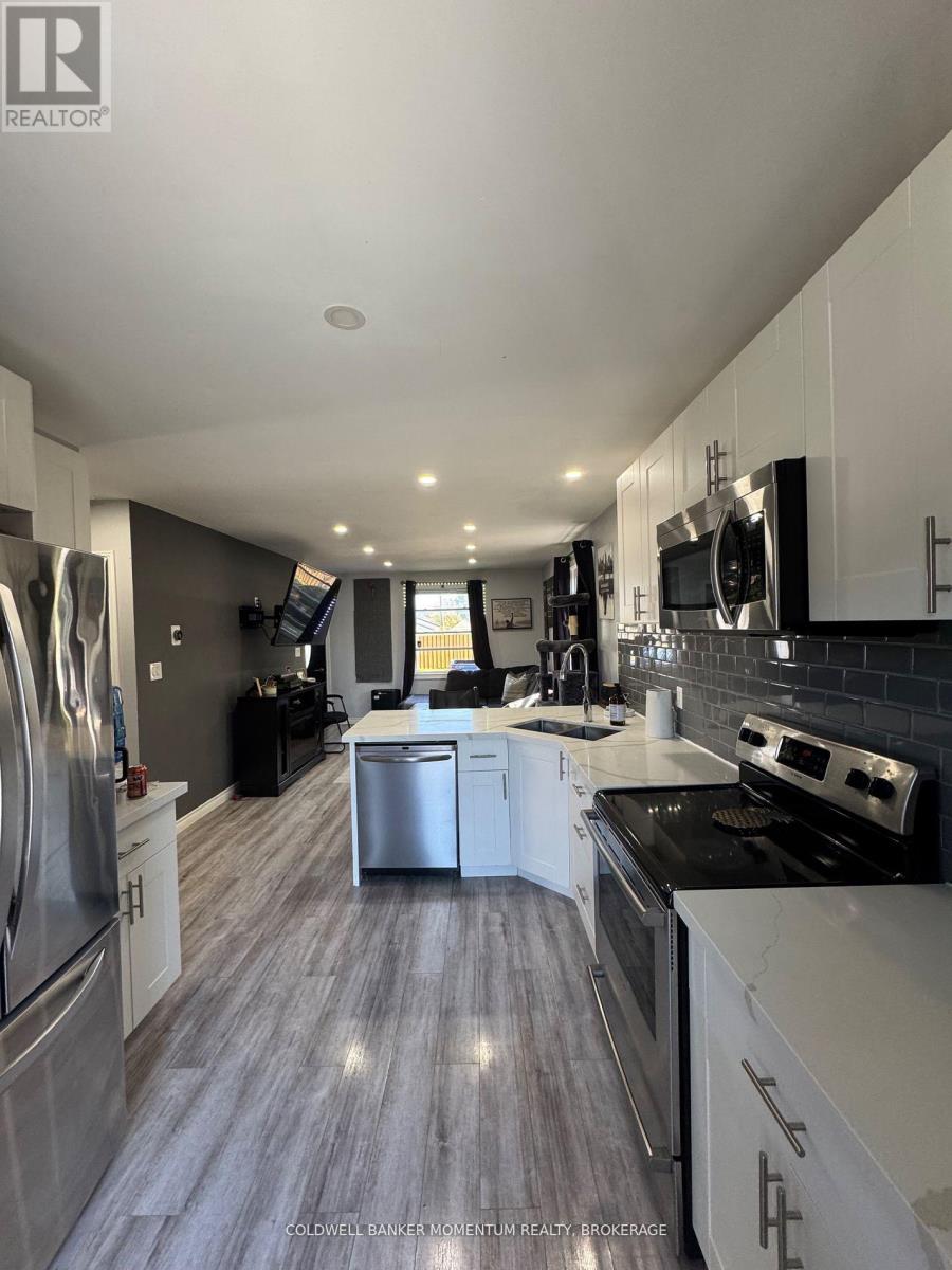 16 Princess Street, St. Catharines, Ontario  L2P 2P9 - Photo 12 - X12478369