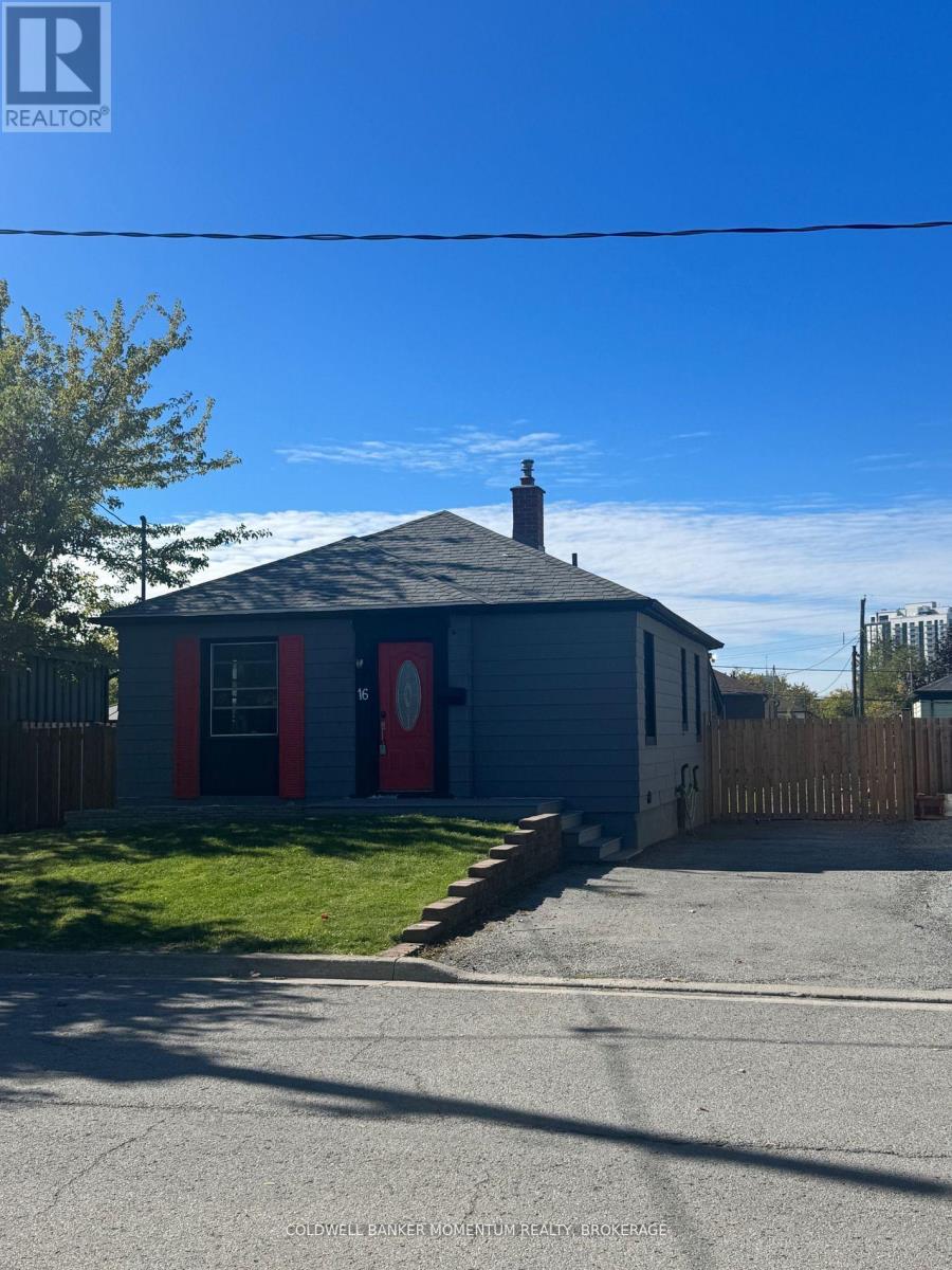 16 Princess Street, St. Catharines, Ontario  L2P 2P9 - Photo 3 - X12478369